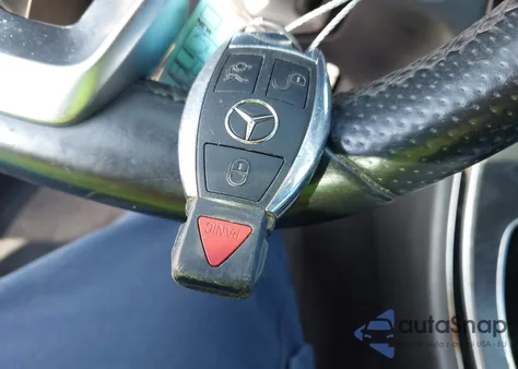 2016 Mercedes-Benz C 300 из США, поврежденный, VIN 55SWF4JB9GU169458